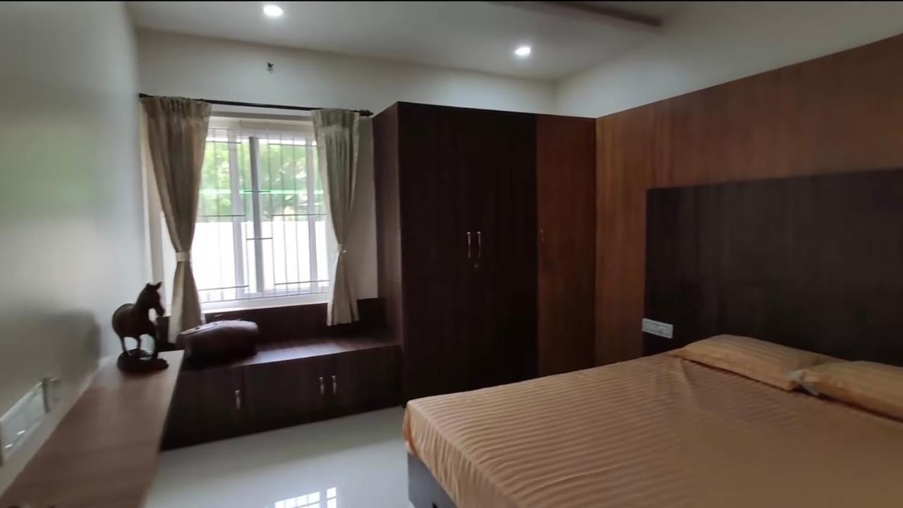 甘吉布勒姆 Gsr Residency酒店 外观 照片