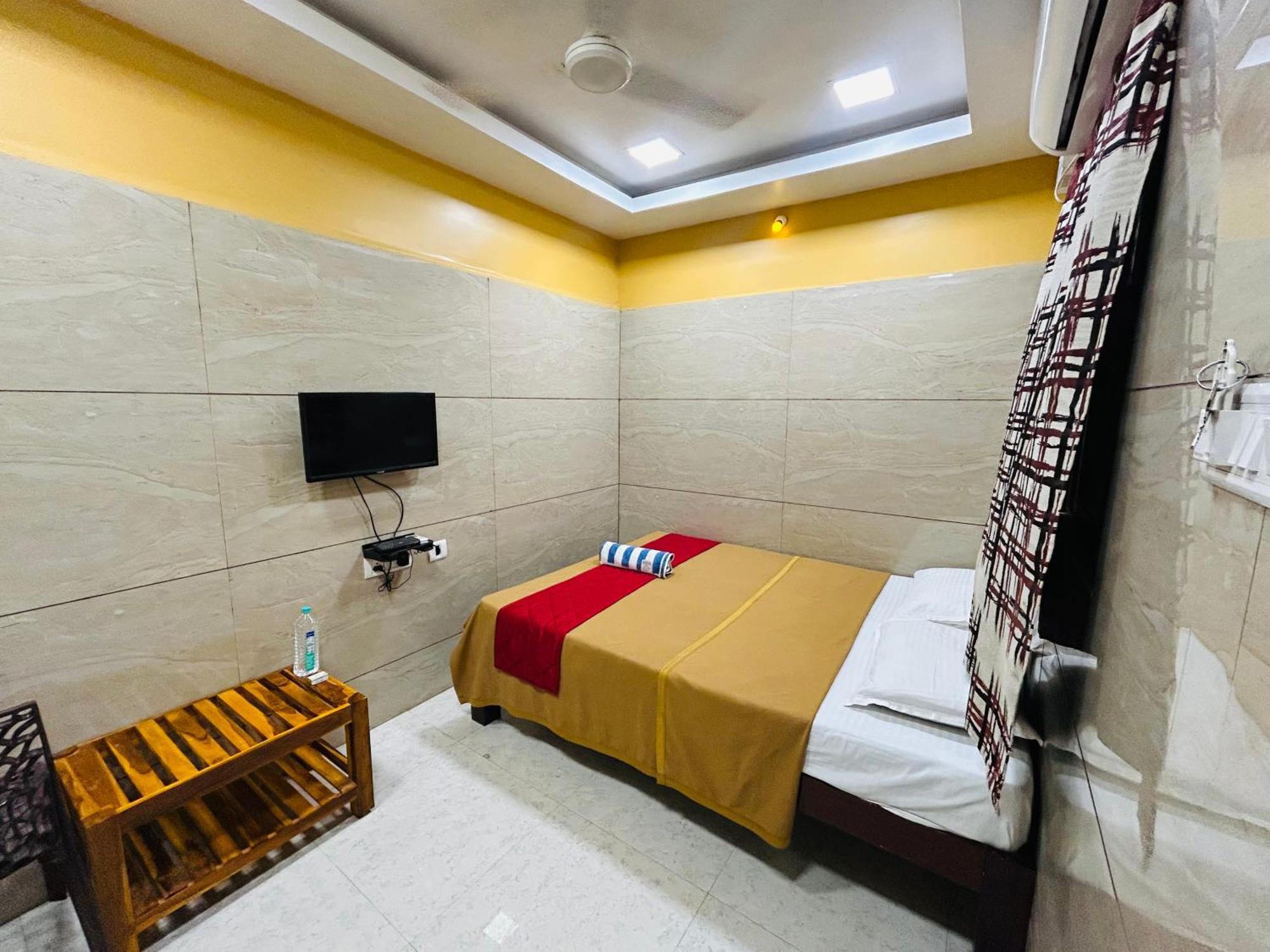 甘吉布勒姆 Gsr Residency酒店 外观 照片